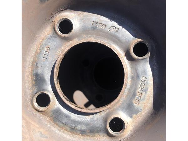 Michelin Alpine Winterbandenset op Peugeot / Citroen velgen