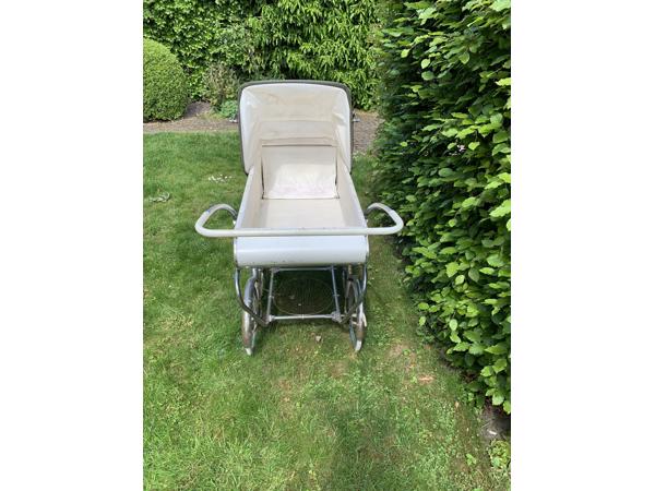 Kinderwagen retro / vintage