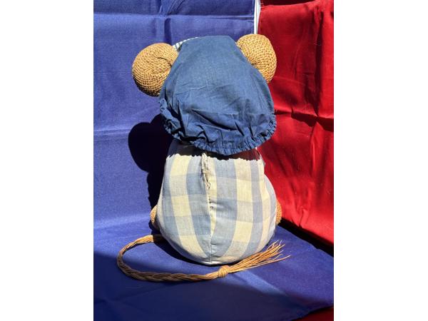 Aparte jute muis knuffel met blauwe kleding OUD Juten