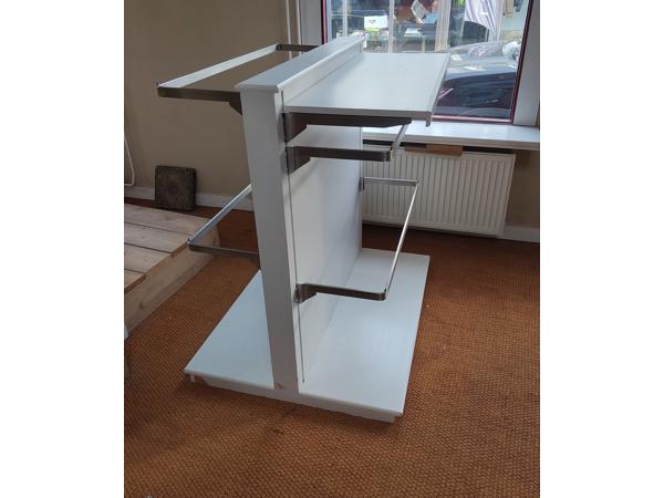 Kledingunit voor (kinder)kledingwinkel