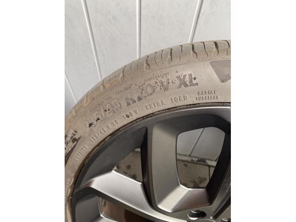 Lynk en co Volvo XC40 LM Zwart zomerbanden set 235/45/20