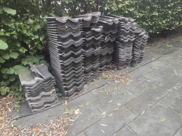 230 dakpannen (beton) af te halen