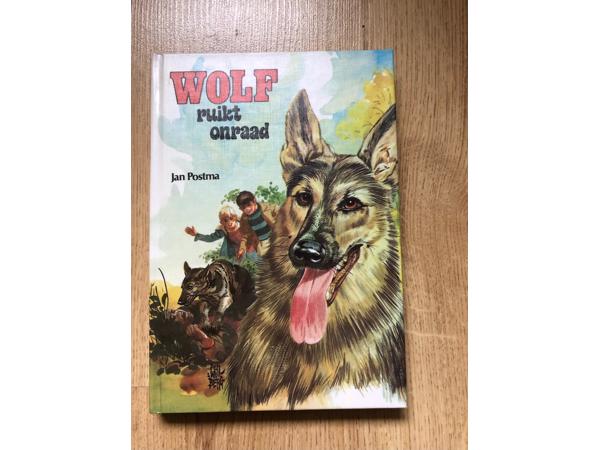 Wolf ruikt onraad ( Jan Postma ). Speur herdershond