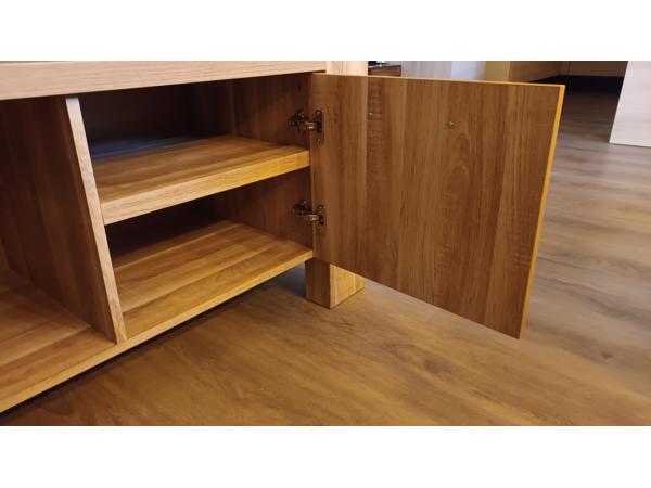 TV Lage kast in goede staat.