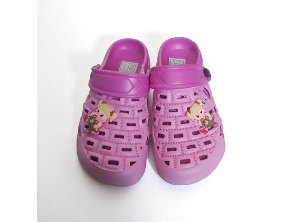 Crocs slipper schoen horizontaal pink fuchsia met meisje 32