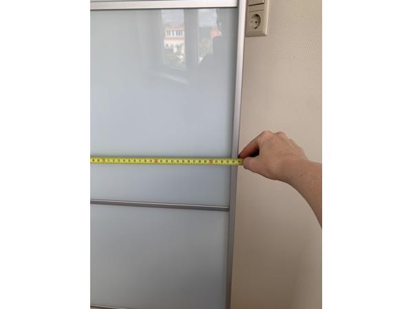 Kast met schuifdeuren