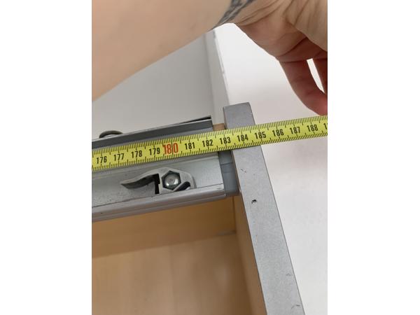 Kast met schuifdeuren
