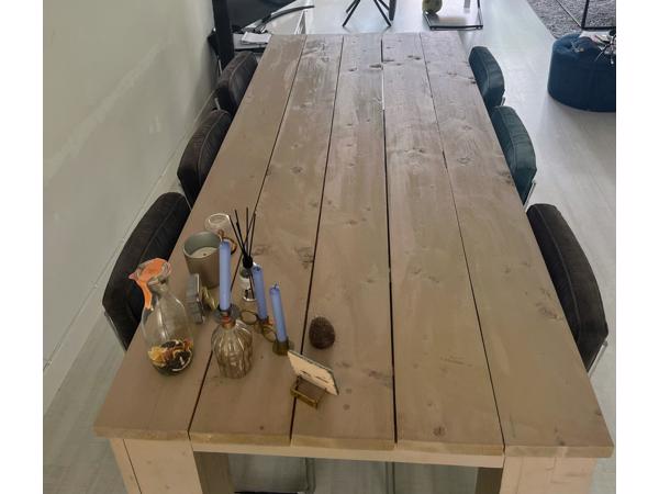 Eettafel en 6 stoelen