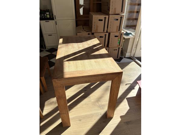 Teakhouten eettafel