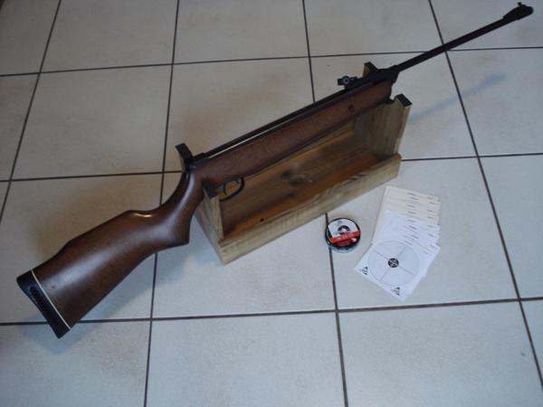 GAMO 610 4,5 mm luchtbuks  ,met hardhouten kolf