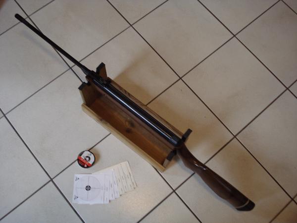 GAMO 610 4,5 mm luchtbuks  ,met hardhouten kolf