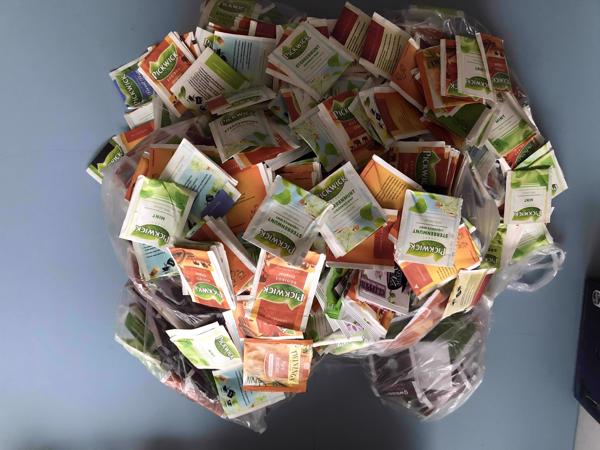 Lege theezakjes Pickwick G’woon , Clipper , Twinings etc.