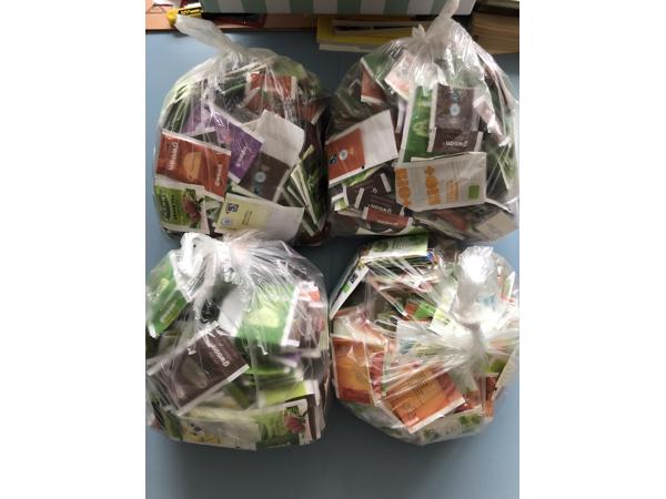 Lege theezakjes Pickwick G’woon , Clipper , Twinings etc.