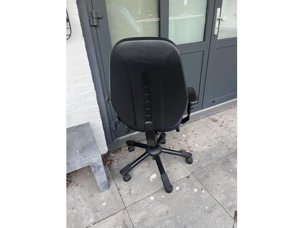 Nette kantoor bureaustoel burostoel volledig verstelbaar