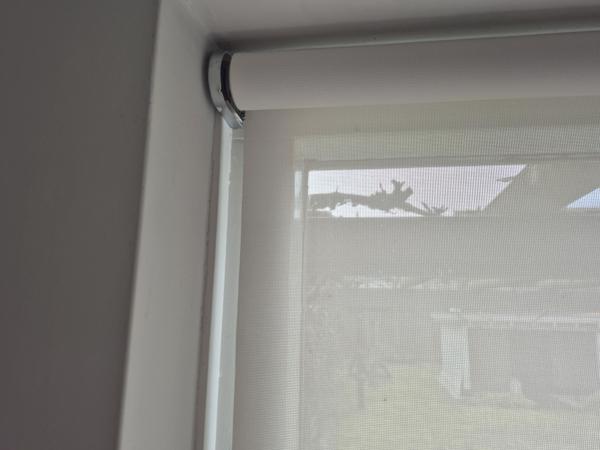 Rolgordijn doorzichtig. Breed 1.28 m
