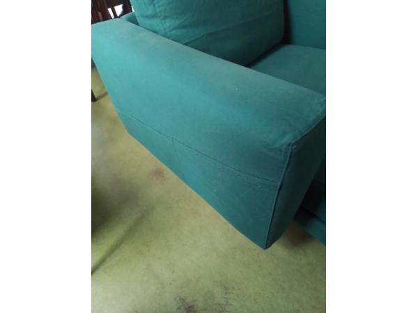 chaise longue  met nieuwe groene bekleding