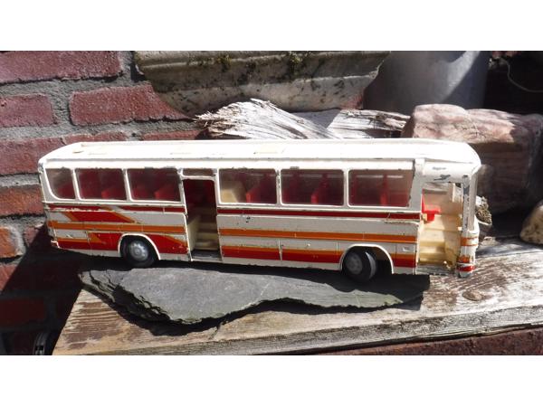Mercedes 0303 reisbus van conrad H