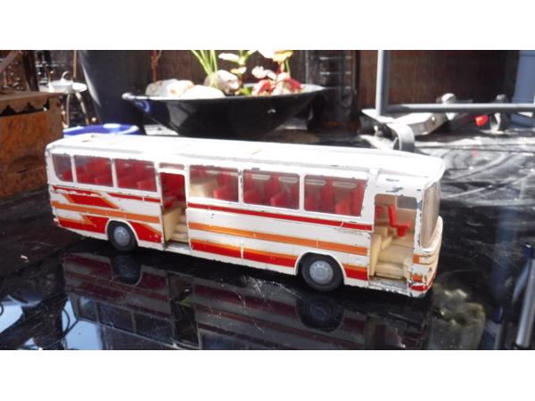 Mercedes 0303 reisbus van conrad H