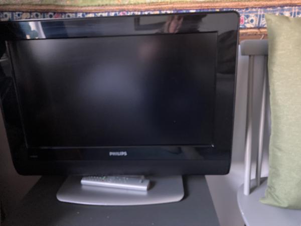 Philips televisie zwart en plat model