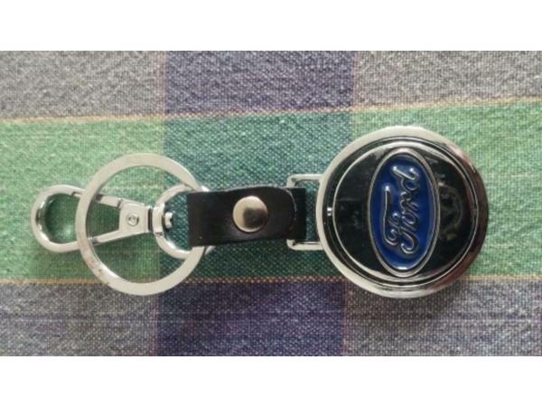 Sleutelhanger voor auto met logo ( diverse modellen )