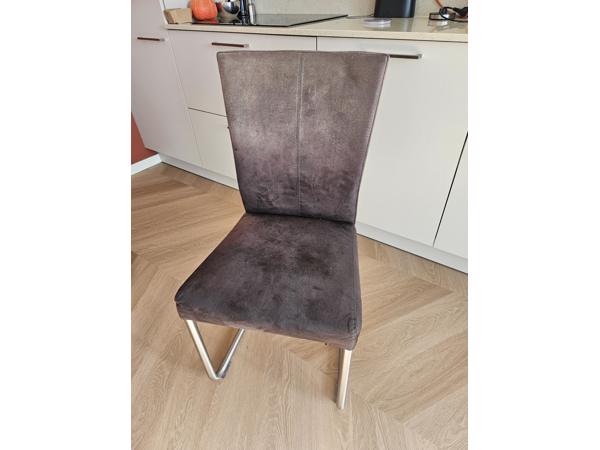 4 bruine microleder eettafelstoelen