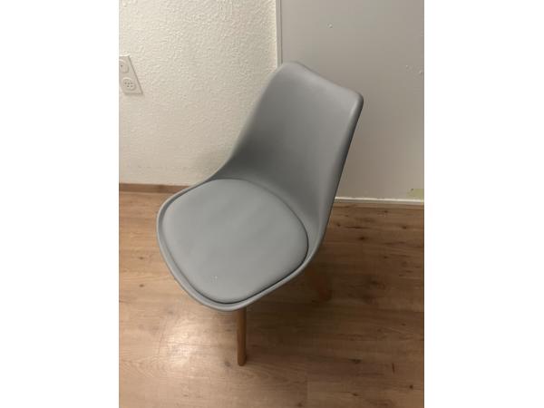 4 Moderne lichtgrijze Keeve (dupe) eetkamerstoelen – set van 4