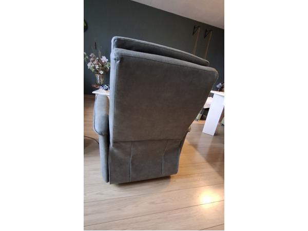 Sta-op stoel (Relaxfauteuil) HELEEN. 10 maanden gebruikt