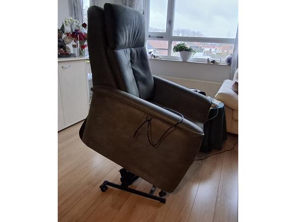 Sta-op stoel (Relaxfauteuil) HELEEN. 10 maanden gebruikt