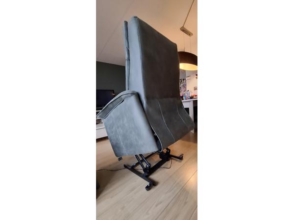 Sta-op stoel (Relaxfauteuil) HELEEN. 10 maanden gebruikt