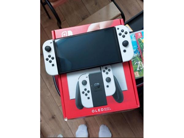 Nintendo Switch oled inclusief spelletjes ALLEEN VERZENDEN!!