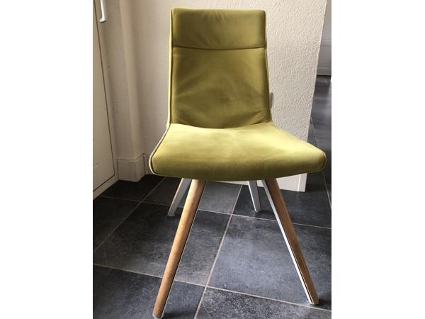 Zes eetkamerstoelen