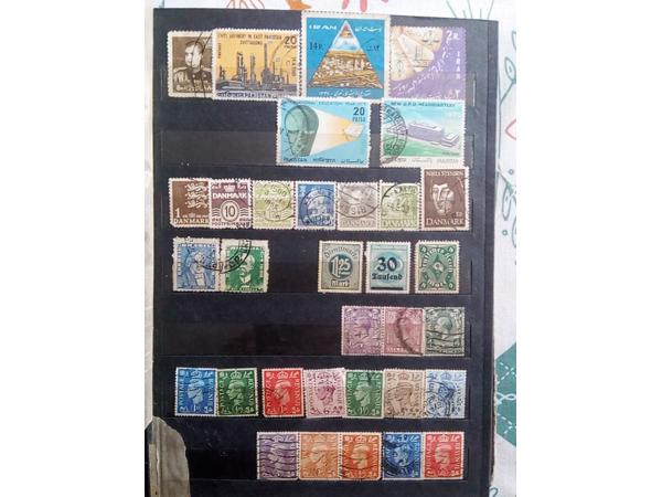 verschillende postzegels te koop