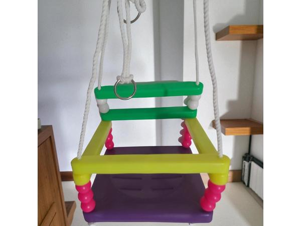 Kunststof schommel paars geel groen roze tot 20kg