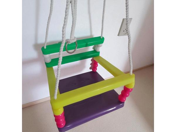Kunststof schommel paars geel groen roze tot 20kg
