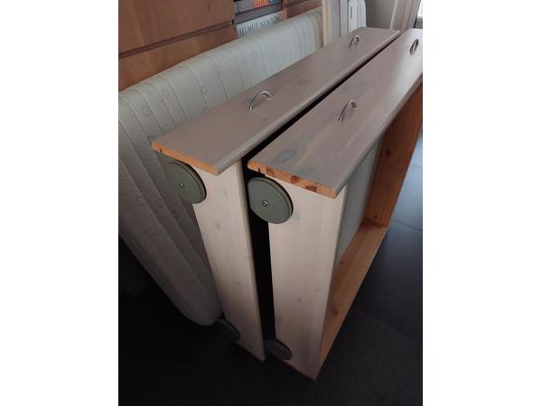2x Flexa Whitewash bed 90x200cm met 2 laden en elek. lattenbodem