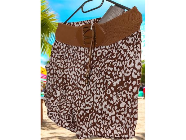 Korte broek bruin wit M/L