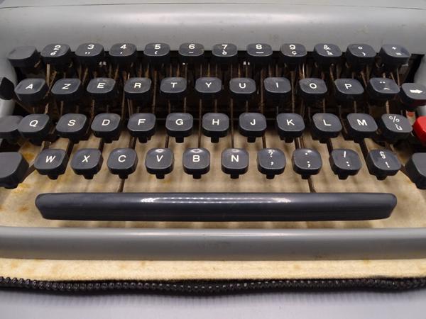Olivetti Lettera 22