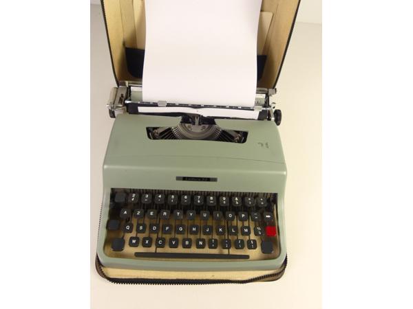 Olivetti - Lvrea Lettera 32 groen