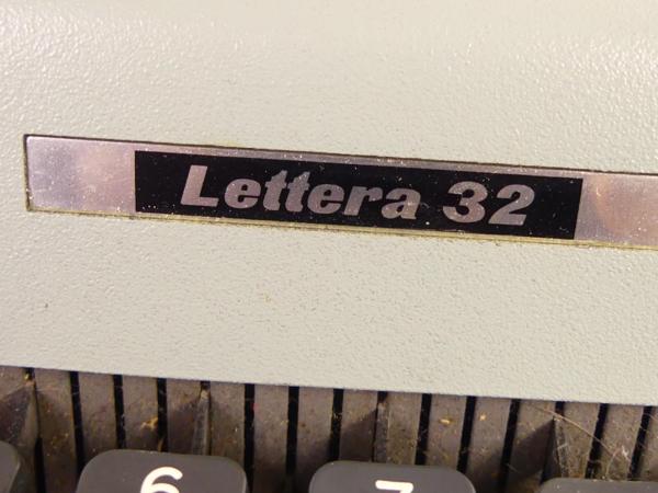 Olivetti - Lvrea Lettera 32 groen