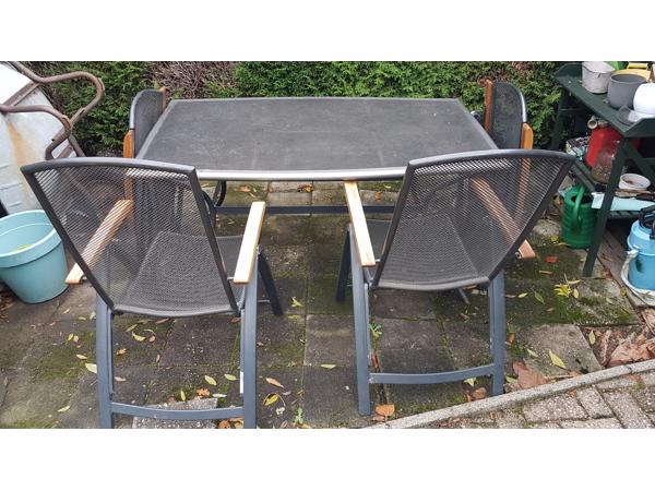 tuintafel met 4 stoelen in Maastricht Tuin en Terras, Tuinaccessoires