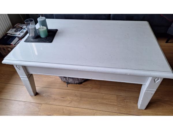 Salontafel van oorsprong oud grenen