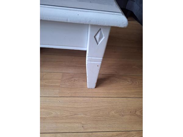 Salontafel van oorsprong oud grenen