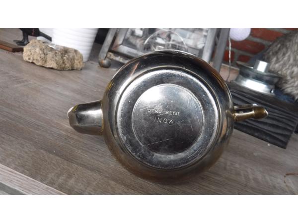 Handgeslagen vintage Afrikaanse theepot A