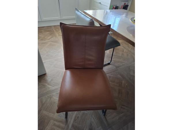 3 leren eetkamerstoelen