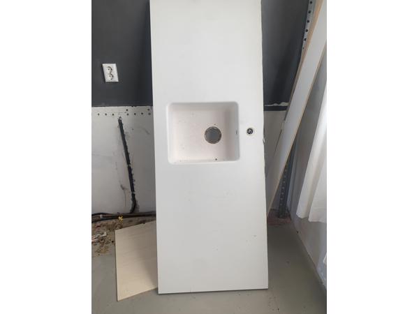 Keukenblad wit 168Cm met kraan