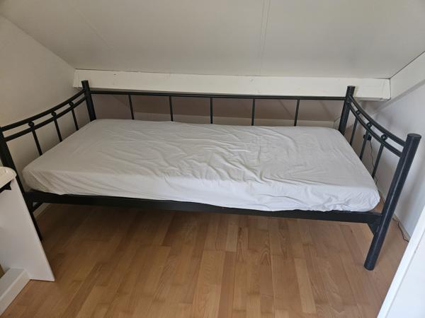 Logeerbed met matras