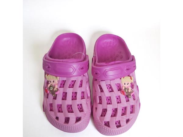 Crocs slipper schoen verticaal pink fuchsia met meisje 31