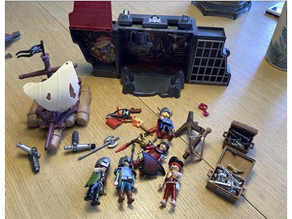 Playmobil jaren 80 kasteelmeubels en tafelzilver