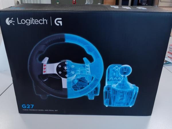 Logitech G27 force feedback wiel, pedalen en originele doos