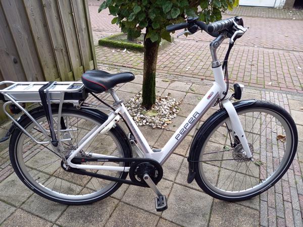 E-bike met middenmotor en traploze ondersteuning